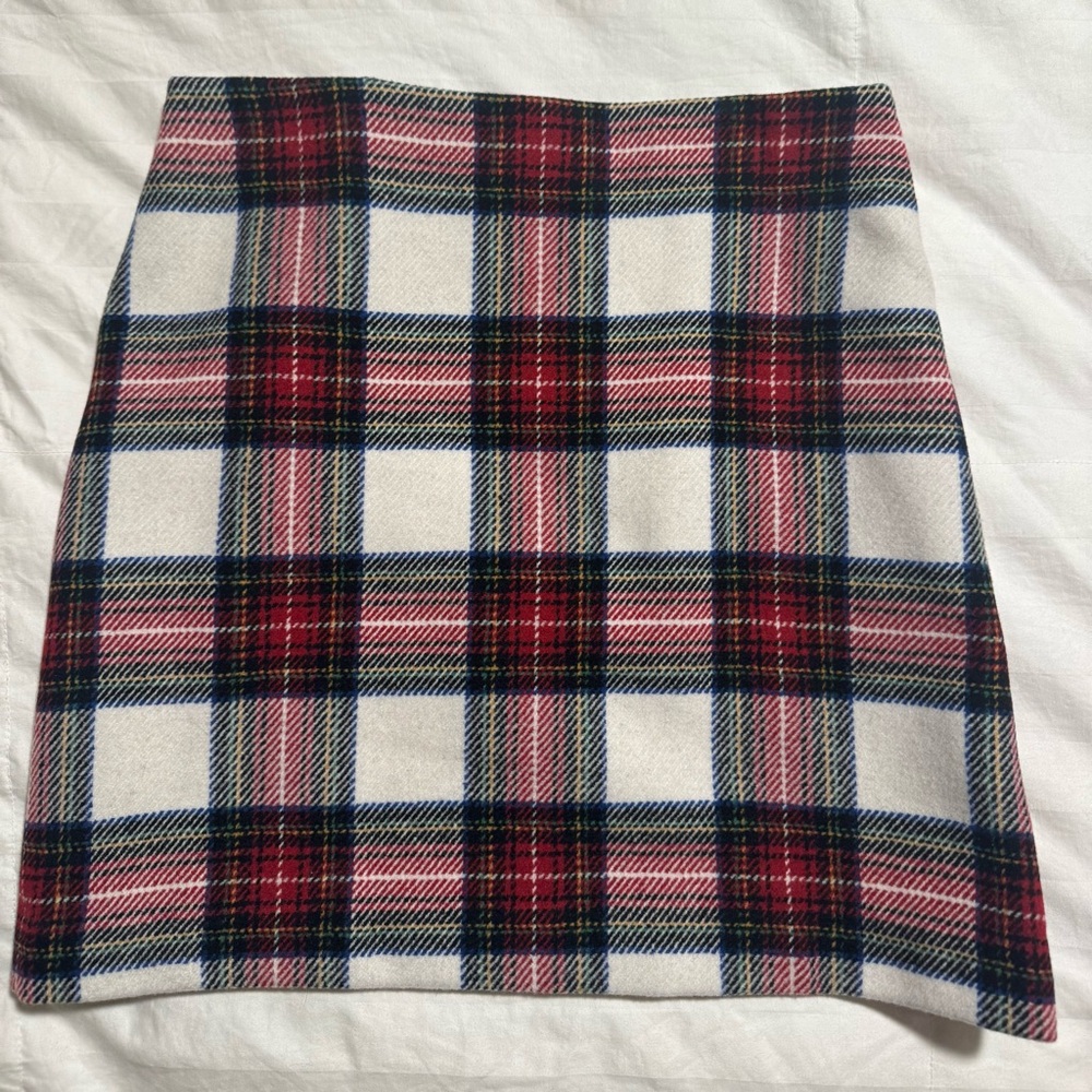 Abercrombie & Fitch Mini Skirt - Red, White, and Black